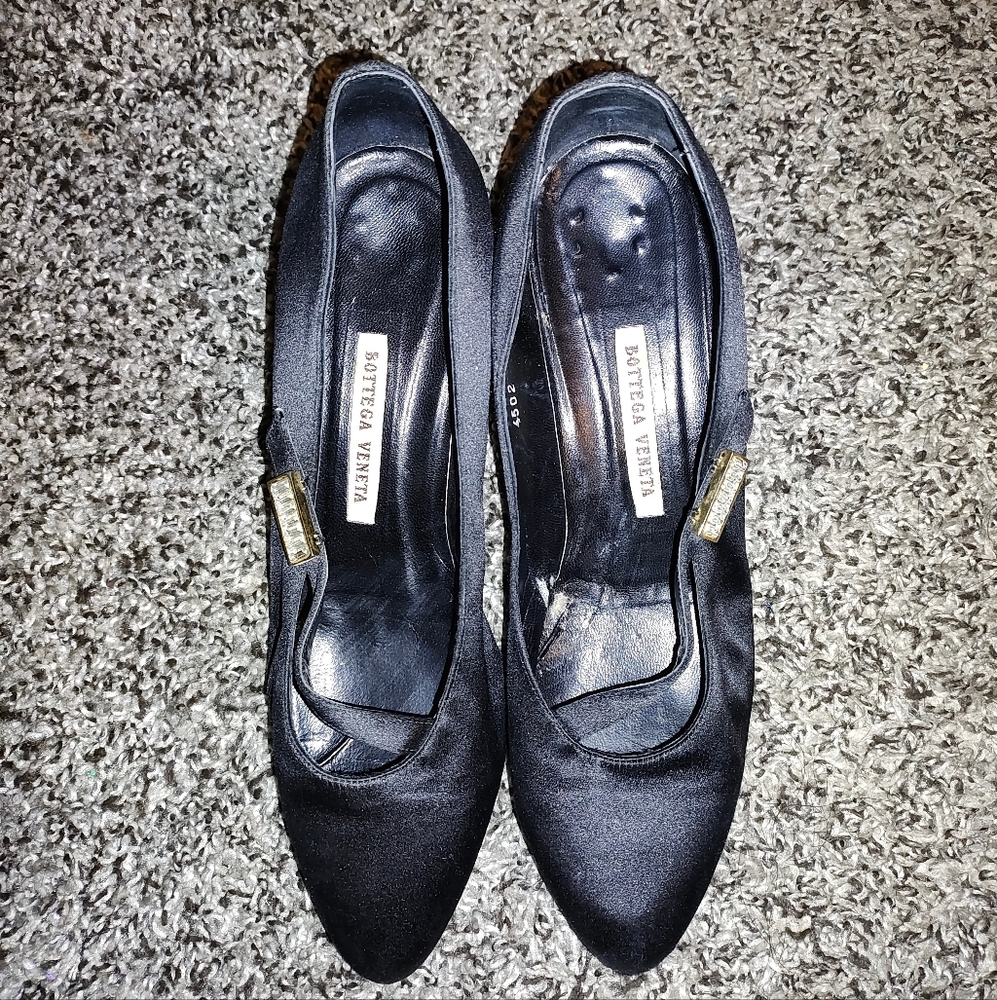 Bottega Veneta vintage Satin Side Buckle kitten heels